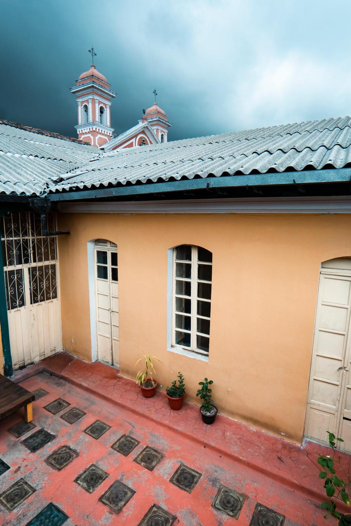 Basshaus Hotel Huamboya Bagian luar foto